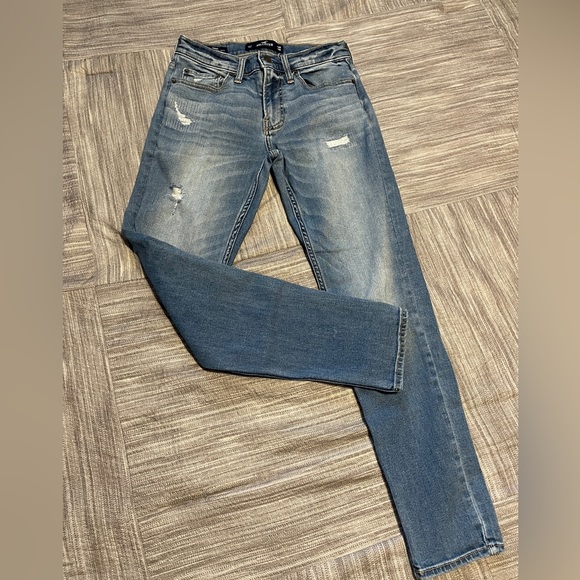 Young men’s Hollister skinny jeans, 28 x 30 - Picture 1 of 3